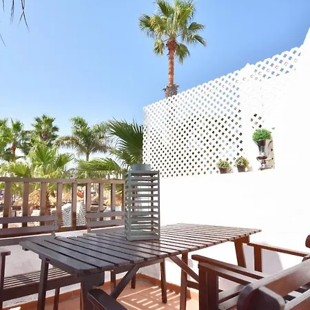 Book Jet - Oasis Pool View Apartment Corralejo