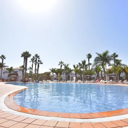 Book Jet - Oasis Pool View *