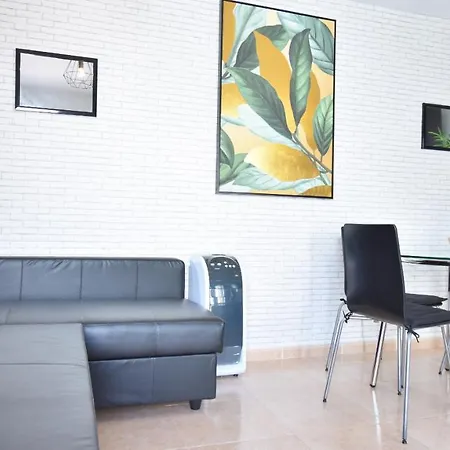 Book Jet - Oasis Pool View Apartment *