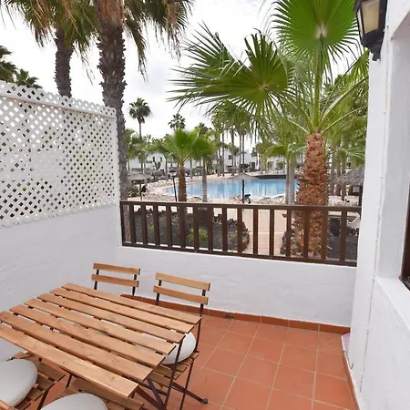Book Jet - Oasis Pool View Apartment Corralejo