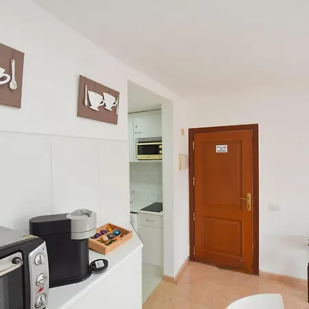 Book Jet - Oasis Pool View Apartment