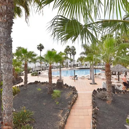 Book Jet - Oasis Pool View Apartment *